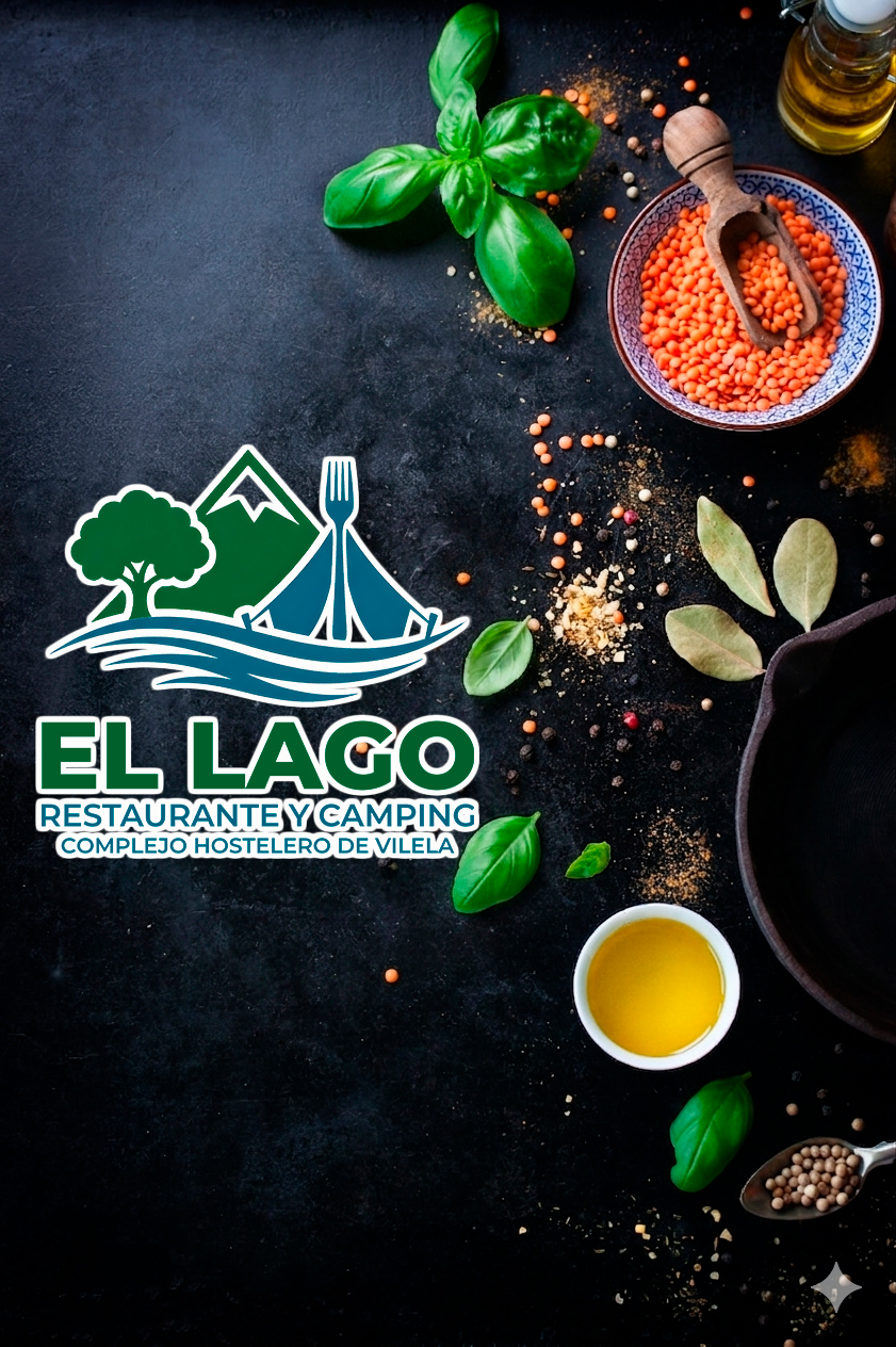 Logotipo de El Lago Restaurante y Camping en una composición con ingredientes de cocina tradicionales sobre fondo de pizarra